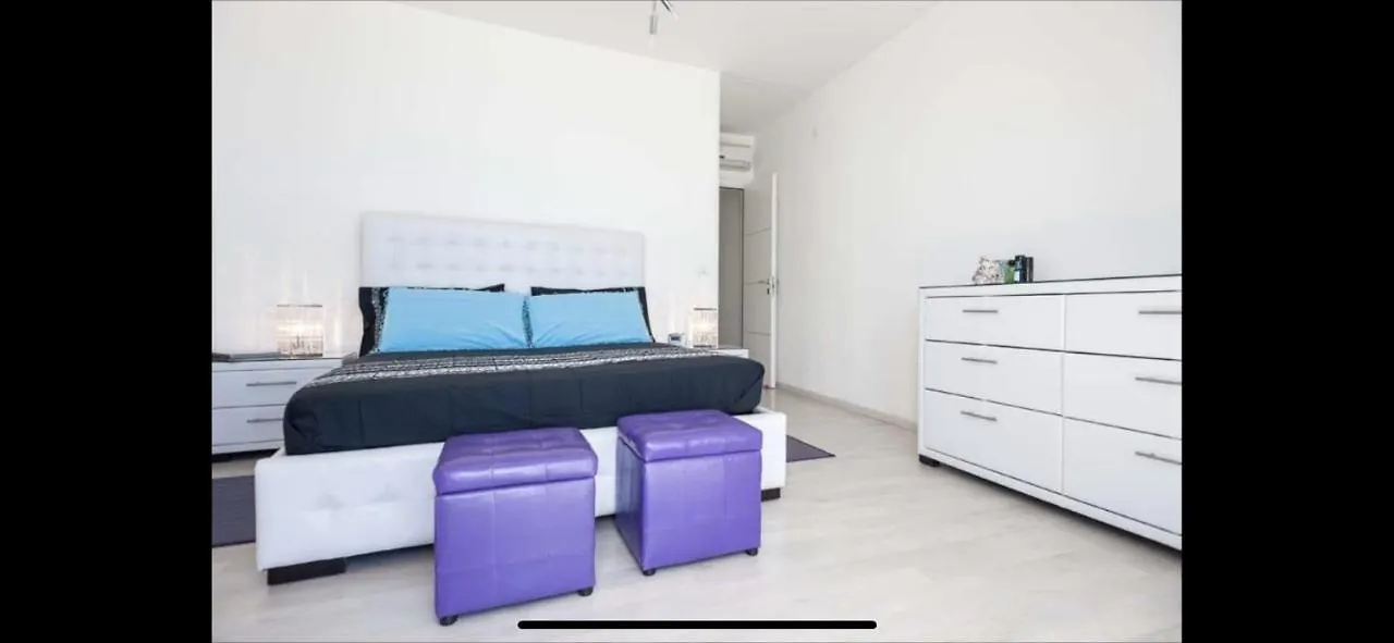 Beach Penthouse Marisol 2Floors, Central Letojanni Apartment