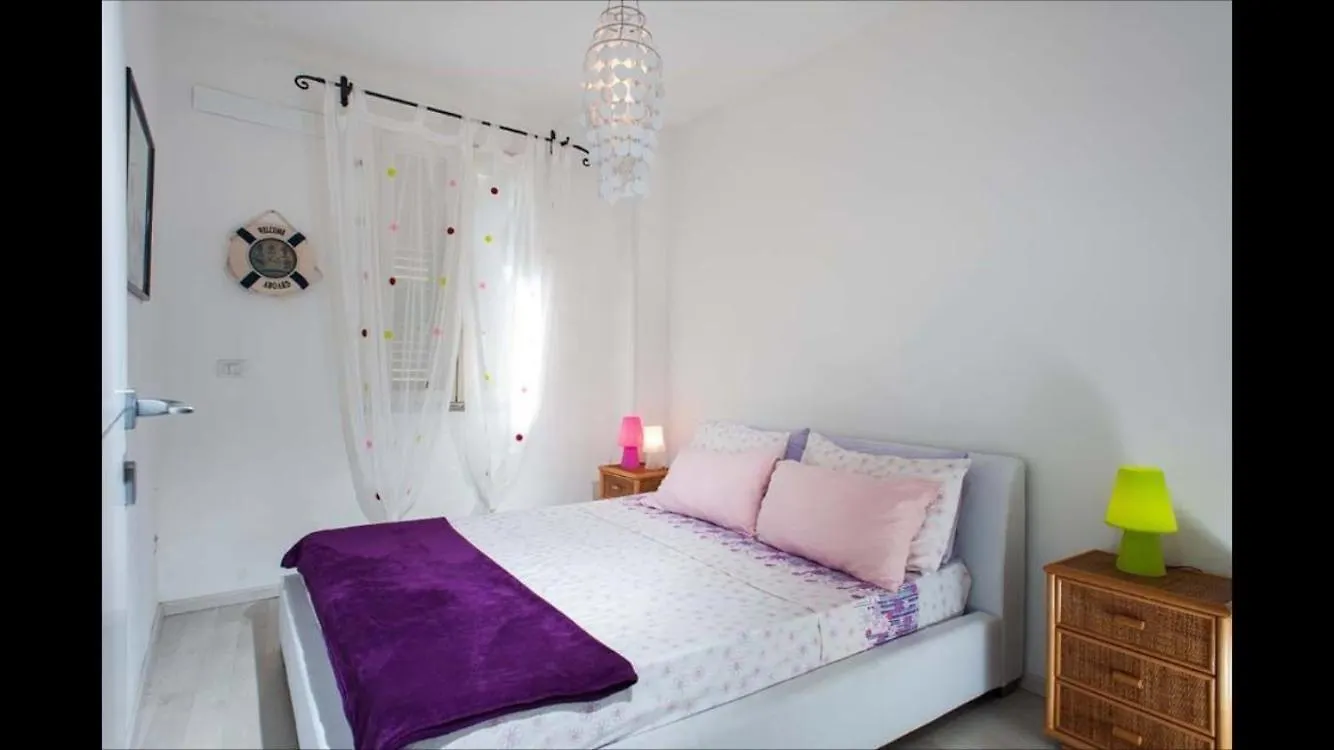 Beach Penthouse Marisol 2Floors, Central Letojanni Apartment